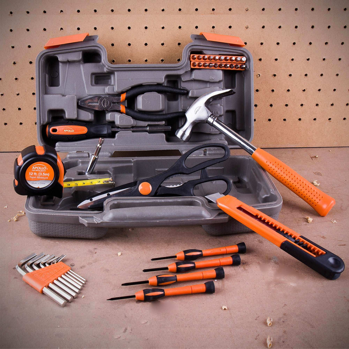39 Piece General Tool Kit - DT9706OR - Prop and Piston