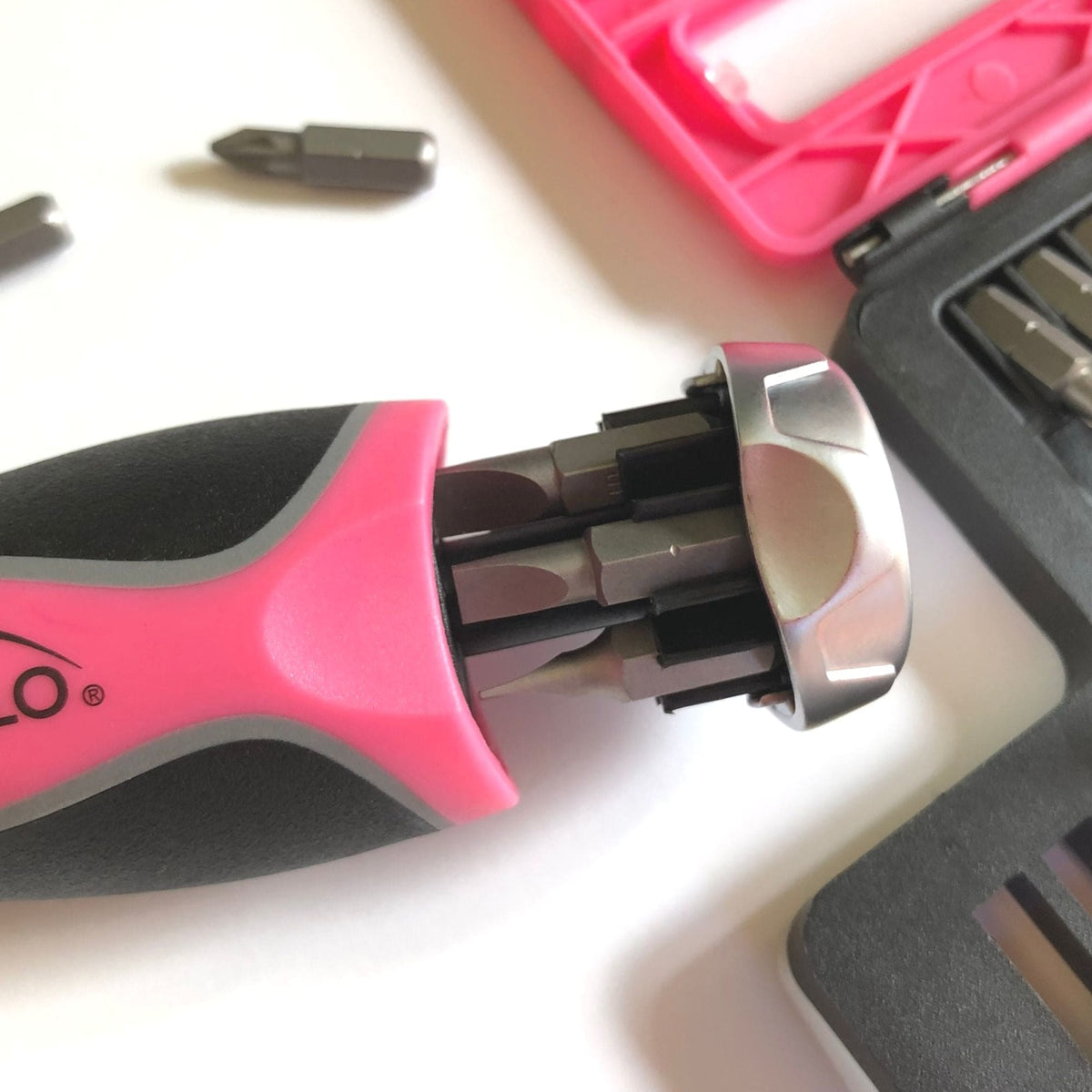 13-in-1 Ratcheting Screwdriver with Bit Set – Pink -- DT5021P - Prop and Piston