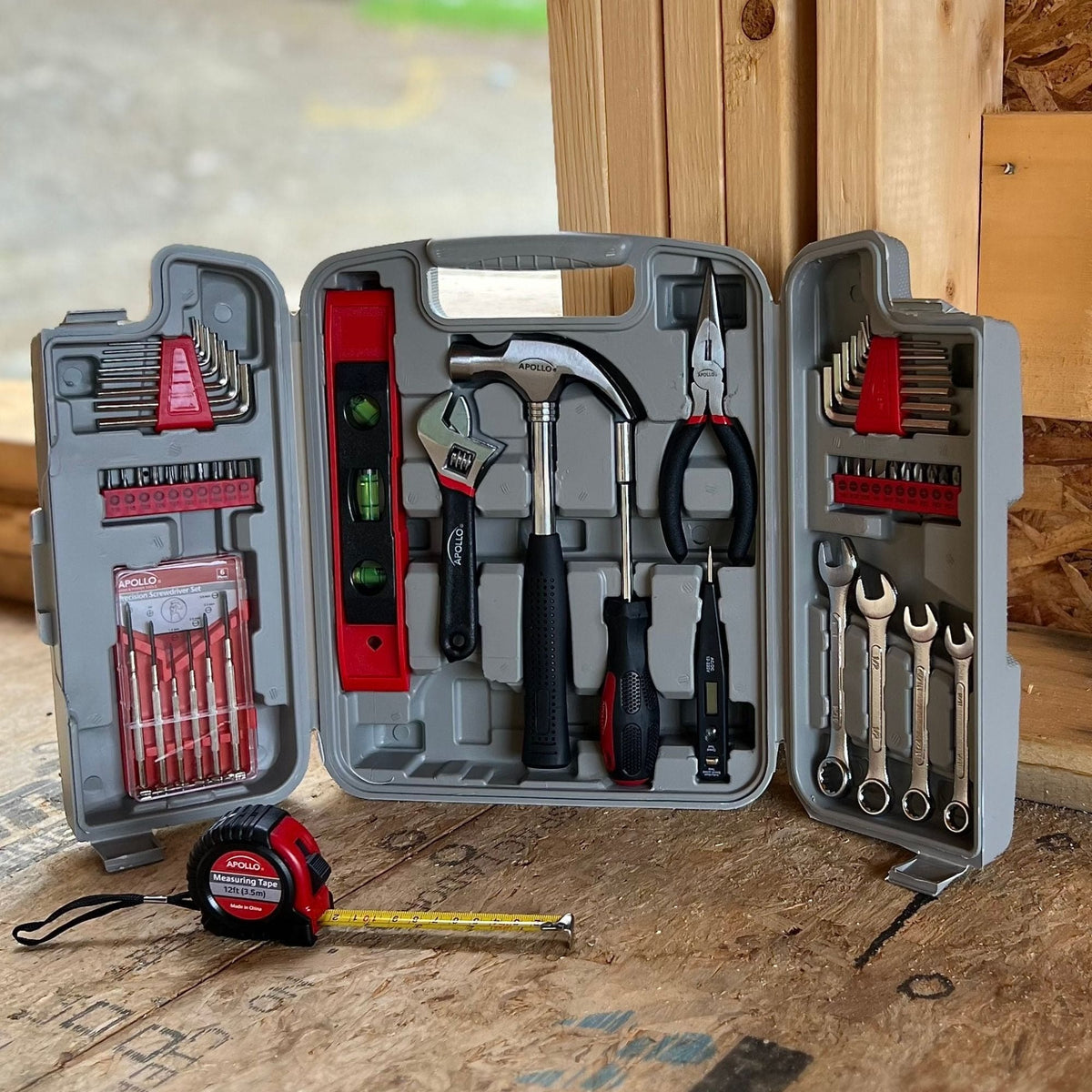 53 Piece Household Tool Kit - DT9408 - Prop and Piston