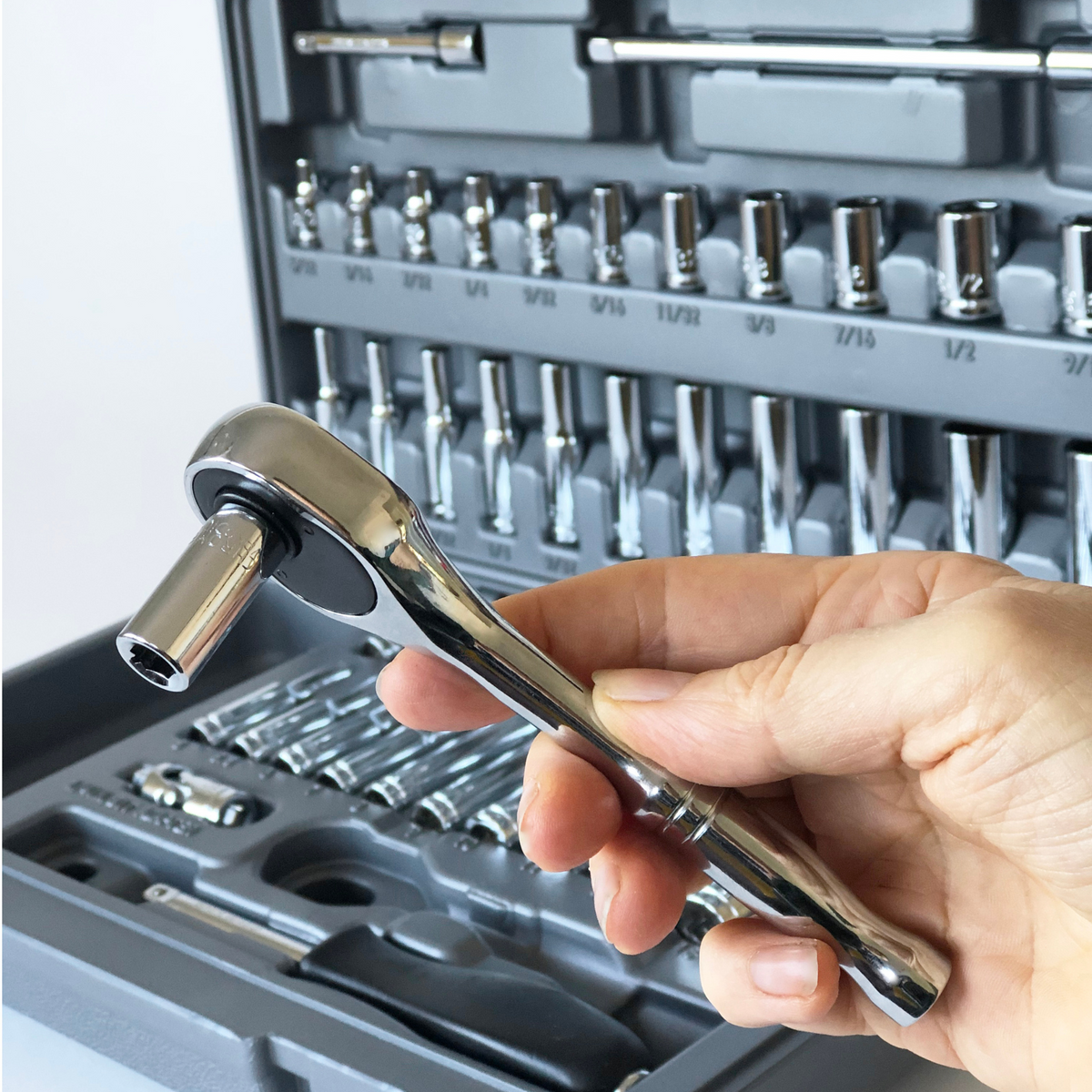 APOLLO TOOLS - DT0004-50 Piece ¼” Drive Socket Set - Prop and Piston