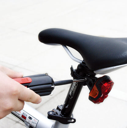 Mr. 7-Hands - DT1019 - Prop and Piston