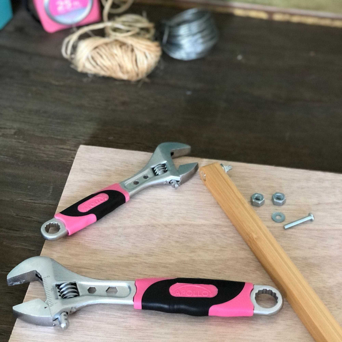 2 Adjustable Wrenches - Pink - DT5007P - Prop and Piston