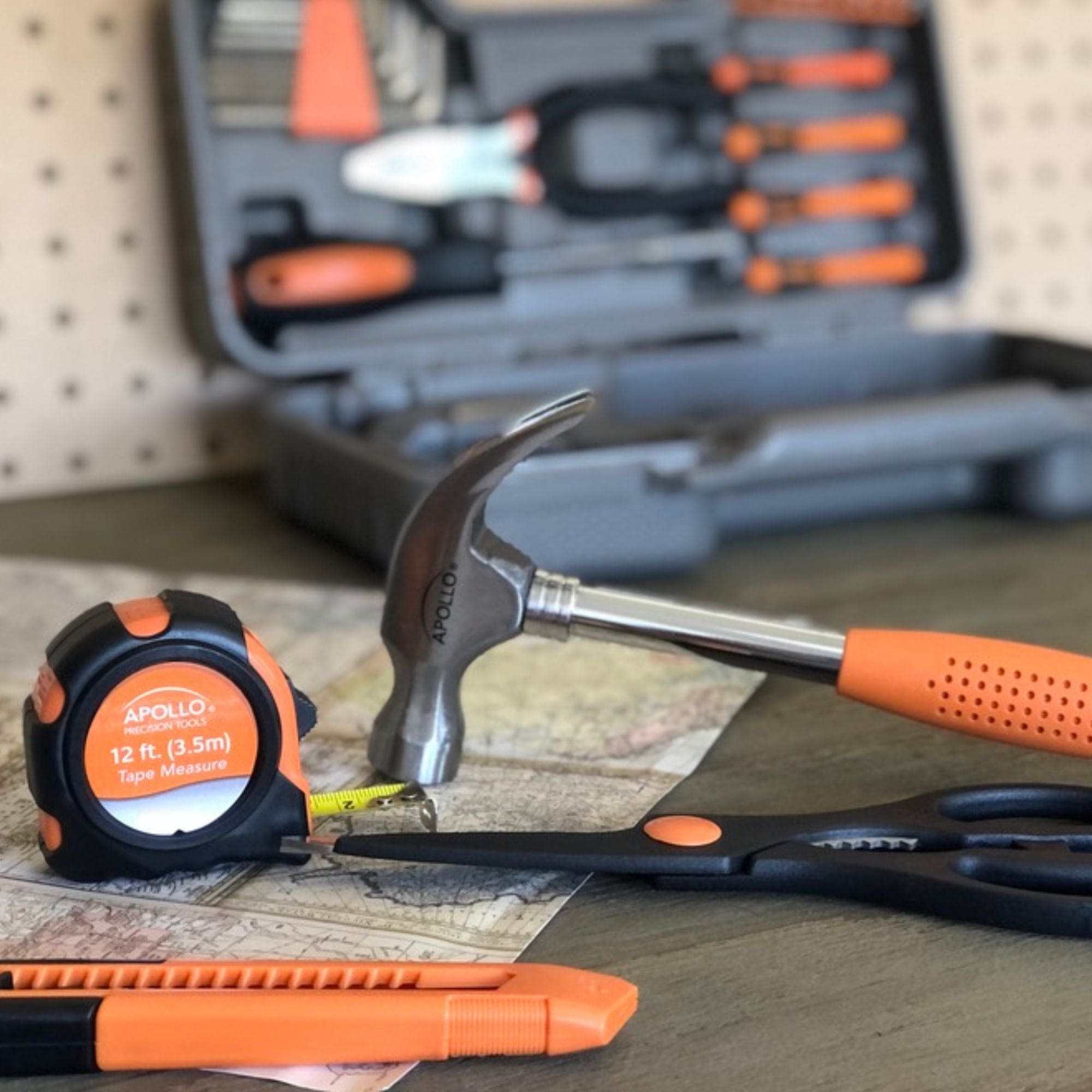 39 Piece General Tool Kit - DT9706OR - Prop and Piston
