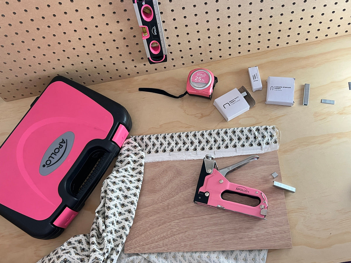 Pink Stapler with Power Adjustment Knob and 3000 Staples assortment-- DT5020P - Prop and Piston