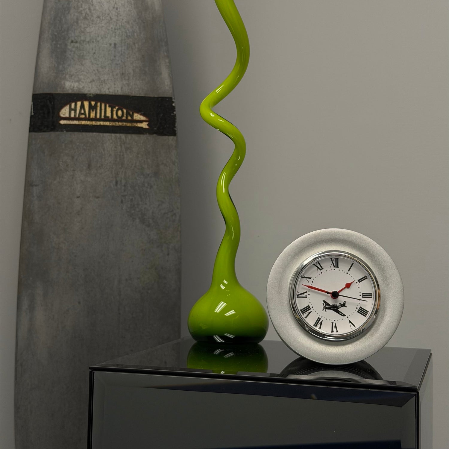 P-51D MUSTANG raw Rolls Royce Packard V1650 Merlin WWII Warbird Airplane Engine Piston Desk Clock