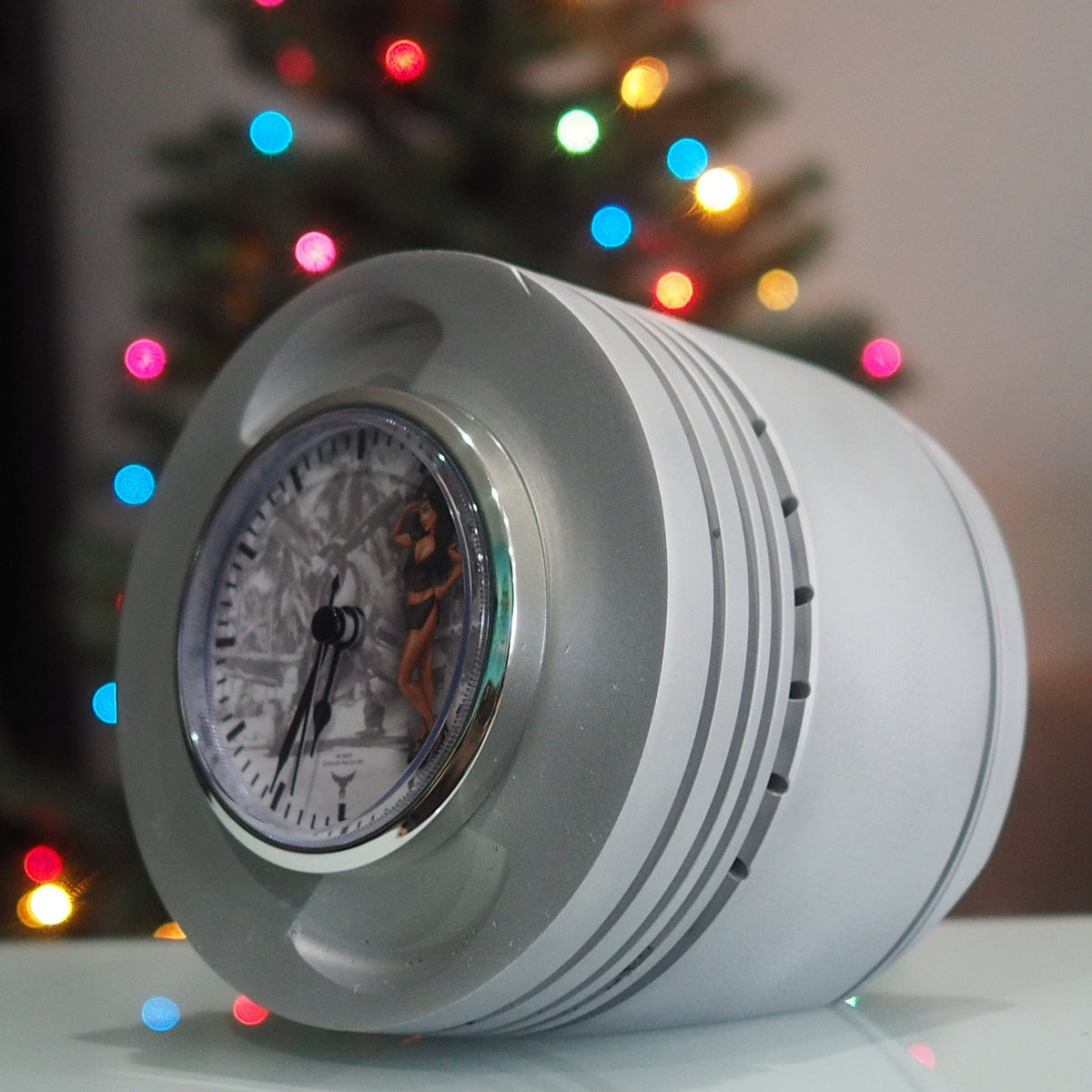 Pratt & Whitney F4U Corsair Pinup Girl R-2800 WWII Double Wasp Raw Radial Engine Piston Desk Clock - Prop and Piston